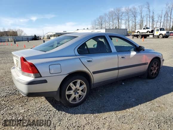 2002 Volvo S60 с VIN YV1RH58D122125871, выставлен на аукционе Copart как лот 47321555 с пробегом 176 491 миль миль и Чистый • Clean title. История ставок и продаж доступна на DreamBid. Изображение 3.