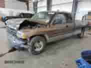 2001 Dodge 1500 z VIN 3B7HC13ZX1G202500, wystawiony jako Copart lot #69653765 z przebiegiem 155 949 mil mil oraz Szkoda całkowita • Salvage title. Historia ofert i sprzedaży dostępna na DreamBid. Obrazek 1.