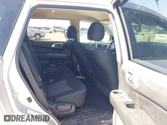 2019 Nissan Pathfinder SL with VIN 5N1DR2MM5KC589690, listed as a IAAI auction lot 42072152 with 123,579 mi miles and . Bid and sale history available at DreamBid. Image 8.