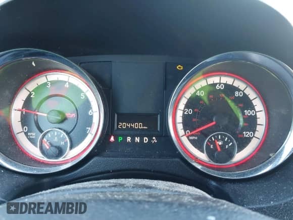 2018 Dodge Grand Caravan SE with VIN 2C4RDGBGXJR152910, listed as a IAAI auction lot 43406932 with 204,400 mi miles and . Bid and sale history available at DreamBid. Image 7.