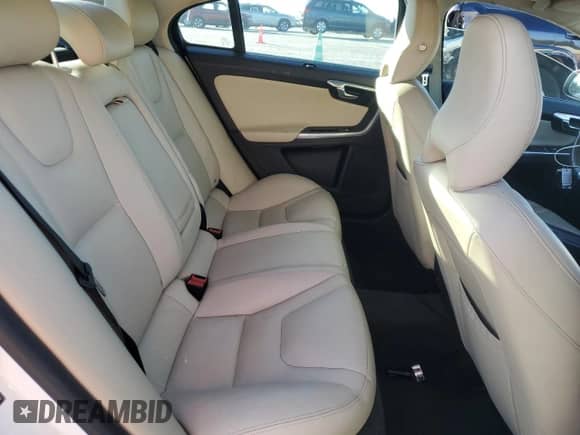 2017 Volvo S60 Inscription с VIN LYV402TKXHB129968, выставлен на аукционе Copart как лот 86484865 с пробегом 107 468 миль миль и Списание • Salvage title. История ставок и продаж доступна на DreamBid. Изображение 10.