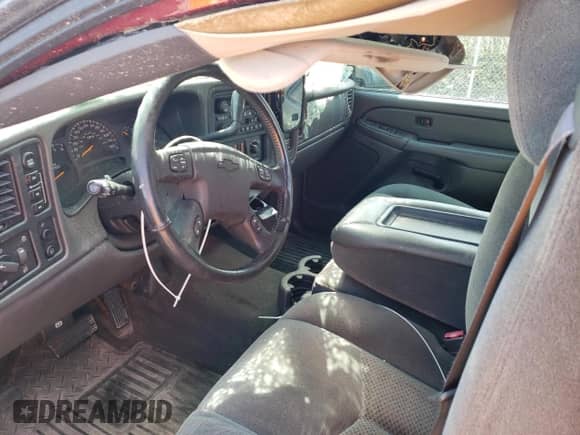 2004 Chevrolet Silverado 1500 LS с VIN 1GCEK14T54E160796, выставлен на аукционе Copart как лот 52707275 с пробегом 132 605 миль миль и На запчасти • Non repairable. История ставок и продаж доступна на DreamBid. Изображение 8.