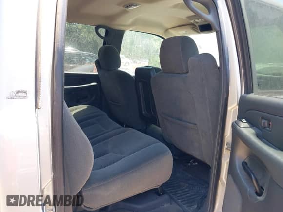 2005 Chevrolet Silverado 1500 LS с VIN 2GCEK13T751384088, выставлен на аукционе IAAI как лот 42544719 с пробегом 253 735 миль миль и . История ставок и продаж доступна на DreamBid. Изображение 8.