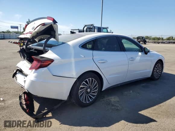 2021 Hyundai Sonata Limited с VIN KMHL54JJ2MA021635, выставлен на аукционе Copart как лот 82174955 с пробегом 72 301 миль миль и Списание • Salvage title. История ставок и продаж доступна на DreamBid. Изображение 3.