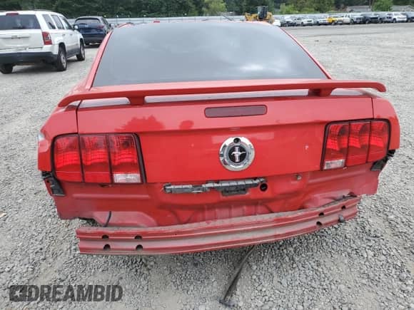 2005 Ford Mustang Deluxe z VIN 1ZVFT80N455214248, wystawiony jako Copart lot #86655245 z przebiegiem 98 540 mil mil oraz Szkoda całkowita • Salvage title. Historia ofert i sprzedaży dostępna na DreamBid. Obrazek 6.