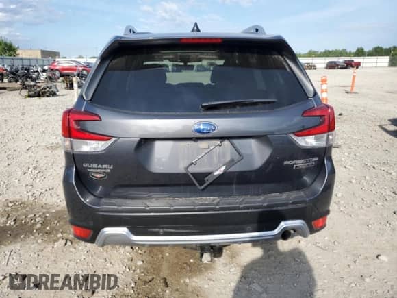 2024 Subaru Forester Touring z VIN JF2SKAMC8RH446233, wystawiony jako Copart lot #70040875 z przebiegiem 41 285 mil mil oraz Szkoda całkowita • Salvage title. Historia ofert i sprzedaży dostępna na DreamBid. Obrazek 6.