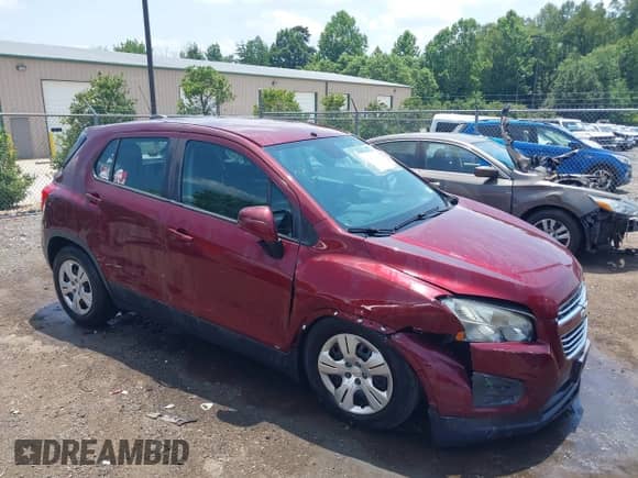 2016 Chevrolet Trax LS z VIN 3GNCJKSB2GL268055, wystawiony jako IAAI lot #42571496 z przebiegiem 152 261 mil mil oraz . Historia ofert i sprzedaży dostępna na DreamBid. Obrazek 1.