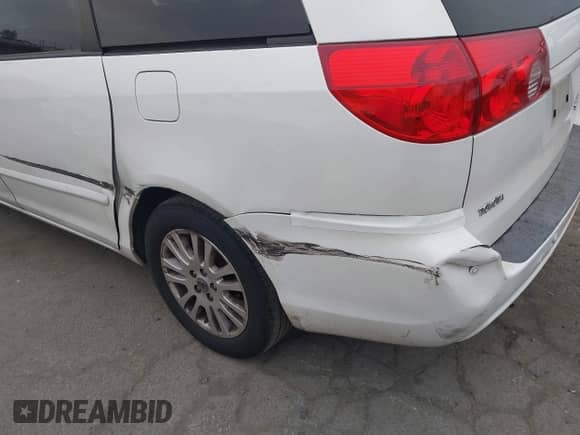 2009 Toyota Sienna XLE with VIN 5TDZK22C19S235473, listed as a IAAI auction lot 43376158 with 110,574 mi miles and . Bid and sale history available at DreamBid. Image 17.