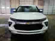 2024 Chevrolet TrailBlazer LT z VIN KL79MPS22RB211329, wystawiony jako Copart lot #49862905 z przebiegiem 14 480 mil mil oraz Nie do naprawy • Non repairable. Historia ofert i sprzedaży dostępna na DreamBid. Obrazek 5.