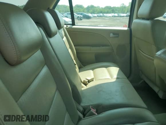 2007 Ford Freestyle SEL с VIN 1FMDK05127GA05355, выставлен на аукционе Copart как лот 60257885 с пробегом Не указан миль и Списание • Salvage title. История ставок и продаж доступна на DreamBid. Изображение 11.