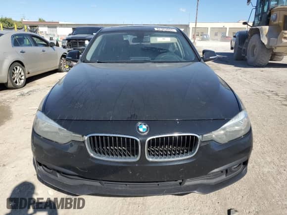 2016 BMW 3 Series 320i xDrive with VIN WBA8E5G57GNT41506, listed as a Copart auction lot 82303865 with 231,761 mi miles and Clean title. Bid and sale history available at DreamBid. Image 5.