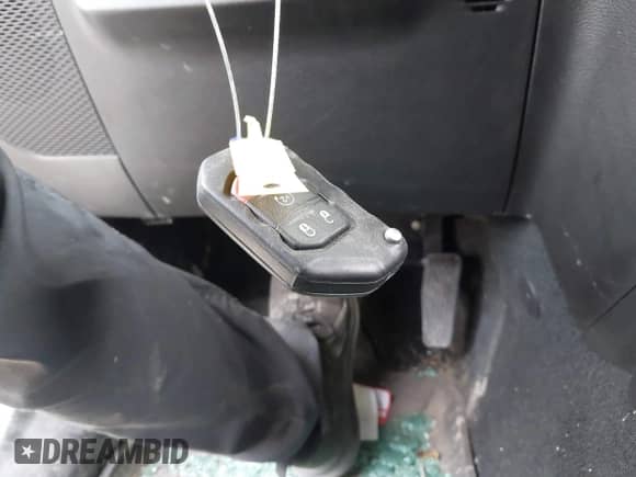 2022 Jeep Wrangler Unlimited Sahara z VIN 1C4HJXEN3NW222744, wystawiony jako IAAI lot #41855313 z przebiegiem 43 780 mil mil oraz . Historia ofert i sprzedaży dostępna na DreamBid. Obrazek 11.