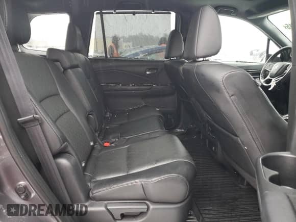 2020 Honda Passport Touring с VIN 5FNYF8H98LB008016, выставлен на аукционе Copart как лот 43812915 с пробегом 83 167 миль миль и Списание • Salvage title. История ставок и продаж доступна на DreamBid. Изображение 11.