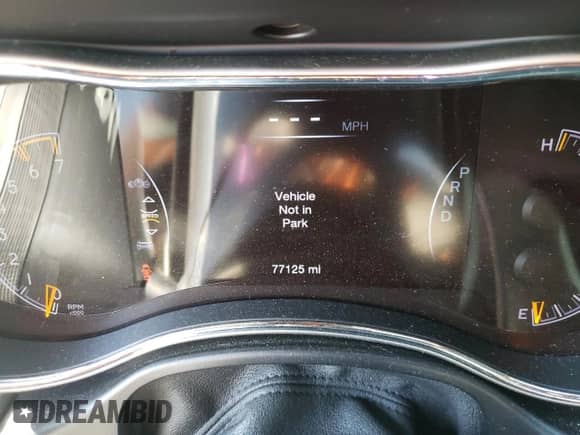 2017 Jeep Grand Cherokee Trailhawk z VIN 1C4RJFLT3HC707438, wystawiony jako Copart lot #65270325 z przebiegiem 77 125 mil mil oraz Szkoda całkowita • Salvage title. Historia ofert i sprzedaży dostępna na DreamBid. Obrazek 9.