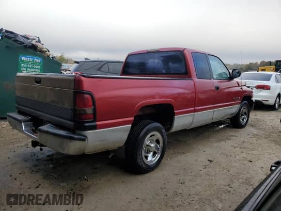 1999 Dodge 1500 z VIN 3B7HC12Y9XG132893, wystawiony jako Copart lot #84658994 z przebiegiem Nie podano mil oraz Nie do naprawy • Non repairable. Historia ofert i sprzedaży dostępna na DreamBid. Obrazek 3.