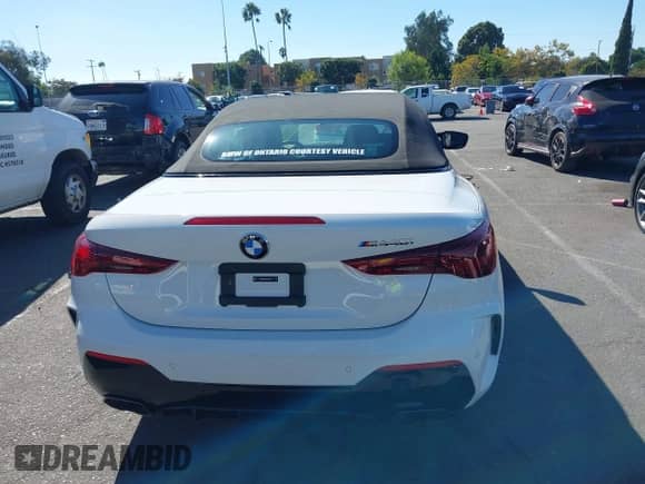 2025 BMW 4 Series M440i z VIN WBA63DB09SCU30887, wystawiony jako IAAI lot #43274478 z przebiegiem 5 000 mil mil oraz . Historia ofert i sprzedaży dostępna na DreamBid. Obrazek 16.