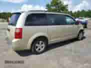 2010 Dodge Grand Caravan Hero z VIN 2D4RN3D12AR371930, wystawiony jako Copart lot #64496835 z przebiegiem 137 686 mil mil oraz Szkoda całkowita • Salvage title. Historia ofert i sprzedaży dostępna na DreamBid. Obrazek 3.