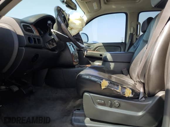 2007 Chevrolet Tahoe LTZ с VIN 1GNFC13037J343657, выставлен на аукционе Copart как лот 85903815 с пробегом 314 507 миль миль и Списание • Salvage title. История ставок и продаж доступна на DreamBid. Изображение 7.