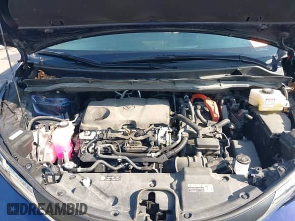 2021 Toyota Sienna XLE with VIN 5TDJSKFC8MS003825, listed as a IAAI auction lot 42944035 with 61,187 mi miles and . Bid and sale history available at DreamBid. Image 10.