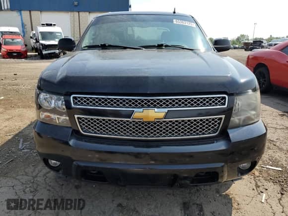 2010 Chevrolet Avalanche LT z VIN 3GNVKFE0XAG187487, wystawiony jako Copart lot #65363125 z przebiegiem 118 162 mil mil oraz Czysty tytuł • Clean title. Historia ofert i sprzedaży dostępna na DreamBid. Obrazek 5.