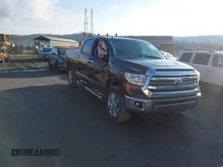 2017 Toyota Tundra Platinum с VIN 5TFAY5F17HX637514, выставлен на аукционе IAAI как лот 41519362 с пробегом 152 935 миль миль и . История ставок и продаж доступна на DreamBid. Изображение 1.