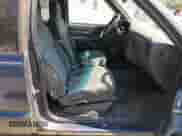 2002 Chevrolet S-10 LS с VIN 1GCDT19W528181347, выставлен на аукционе IAAI как лот 42819294 с пробегом 113 561 миль миль и . История ставок и продаж доступна на DreamBid. Изображение 5.
