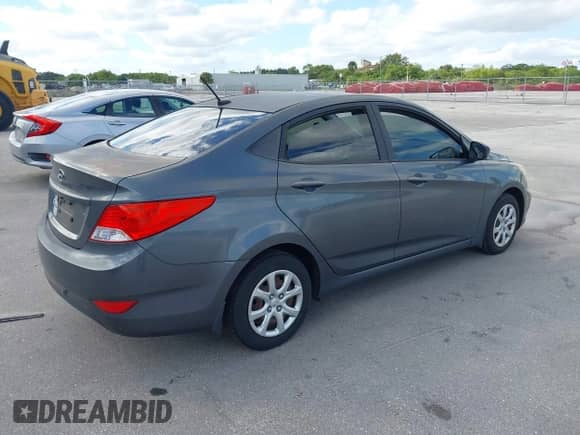 2013 Hyundai Accent GLS с VIN KMHCT4AE0DU428330, выставлен на аукционе IAAI как лот 43485183 с пробегом 43 296 миль миль и . История ставок и продаж доступна на DreamBid. Изображение 4.