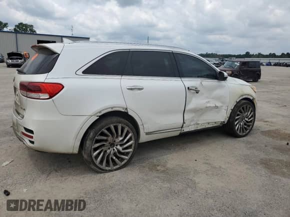 2016 Kia Sorento SX z VIN 5XYPK4A52GG083591, wystawiony jako Copart lot #69685345 z przebiegiem Nie podano mil oraz Szkoda całkowita • Salvage title. Historia ofert i sprzedaży dostępna na DreamBid. Obrazek 3.