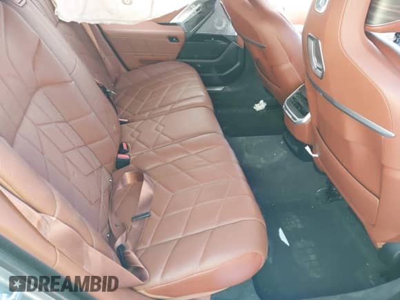 2024 BMW 7 Series 740i с VIN WBA23EH02RCP35525, выставлен на аукционе IAAI как лот 41992914 с пробегом Не указан миль и . История ставок и продаж доступна на DreamBid. Изображение 8.