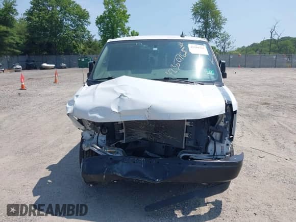 2019 Chevrolet Express Cargo с VIN 1GCWGBFP1K1355374, выставлен на аукционе IAAI как лот 42350765 с пробегом 316 510 миль миль и . История ставок и продаж доступна на DreamBid. Изображение 12.