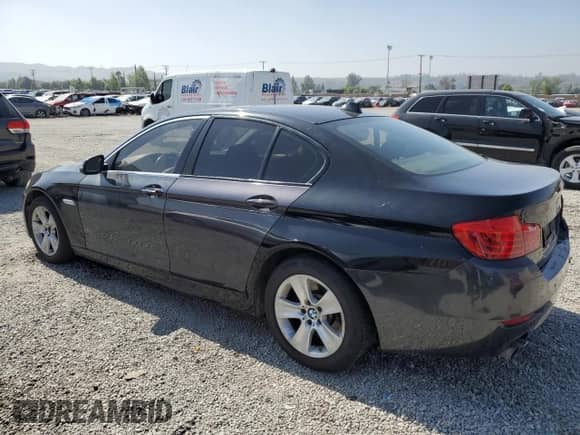 2015 BMW 5 Series 528i с VIN WBA5A5C52FD514163, выставлен на аукционе Copart как лот 57170195 с пробегом 250 213 миль миль и Списание • Salvage title. История ставок и продаж доступна на DreamBid. Изображение 2.