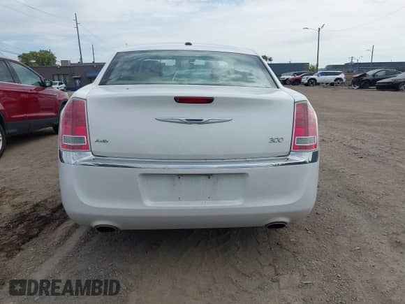 2013 Chrysler 300 with VIN 2C3CCARG0DH520442, listed as a IAAI auction lot 43197388 with 162,158 mi miles and . Bid and sale history available at DreamBid. Image 15.