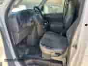 2004 Ford Econoline Cargo с VIN 1FTSS34L54HB39217, выставлен на аукционе IAAI как лот 42809062 с пробегом 179 934 миль миль и . История ставок и продаж доступна на DreamBid. Изображение 16.