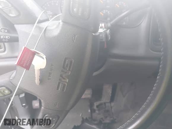 2005 GMC Sierra 1500 SLE z VIN 2GTEC19TX51217941, wystawiony jako IAAI lot #41333257 z przebiegiem 273 832 mil mil oraz . Historia ofert i sprzedaży dostępna na DreamBid. Obrazek 11.