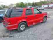 2004 Chevrolet Blazer LS with VIN 1GNDT13X64K127182, listed as a IAAI auction lot 42188177 with 135,946 mi miles and . Bid and sale history available at DreamBid. Image 4.