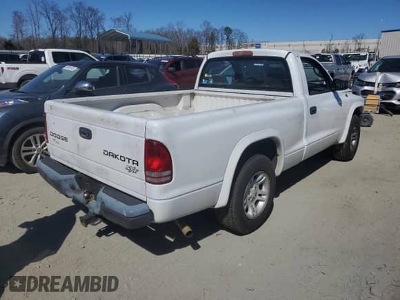 2004 Dodge Dakota z VIN 1D7FL16K34S555699, wystawiony jako Copart lot #47423785 z przebiegiem Nie podano mil oraz Szkoda całkowita • Salvage title. Historia ofert i sprzedaży dostępna na DreamBid. Obrazek 3.