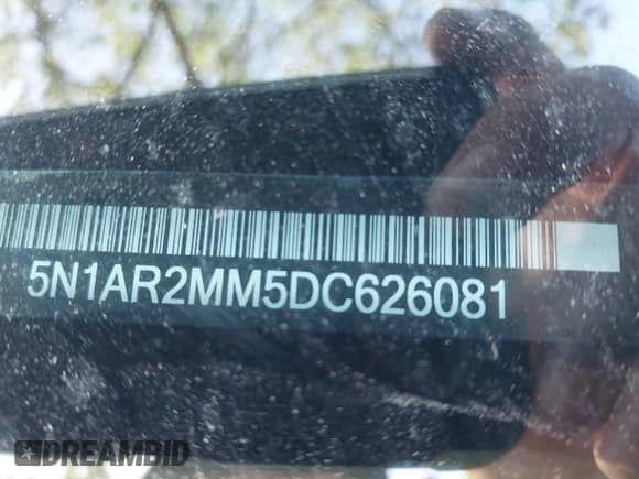 2013 Nissan Pathfinder SV with VIN 5N1AR2MM5DC626081, listed as a IAAI auction lot 41977979 with 140,933 mi miles and . Bid and sale history available at DreamBid. Image 9.