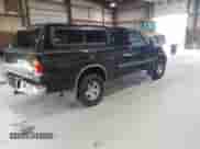 2004 Toyota Tundra SR5 z VIN 5TBBT44124S455471, wystawiony jako IAAI lot #43039381 z przebiegiem 252 480 mil mil oraz . Historia ofert i sprzedaży dostępna na DreamBid. Obrazek 4.