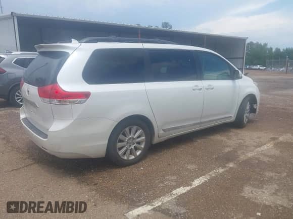 2014 Toyota Sienna XLE с VIN 5TDYK3DC2ES517663, выставлен на аукционе IAAI как лот 42171862 с пробегом 143 447 миль миль и . История ставок и продаж доступна на DreamBid. Изображение 4.