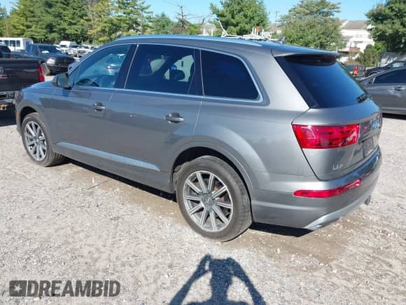 2017 Audi Q7 Premium Plus with VIN WA1LAAF76HD034415, listed as a IAAI auction lot 43159504 with 73,576 mi miles and . Bid and sale history available at DreamBid. Image 3.