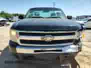 2011 Chevrolet Silverado 1500 Work Truck z VIN 1GCNKPEAXBZ243467, wystawiony jako Copart lot #52520765 z przebiegiem 207 625 mil mil oraz Szkoda całkowita • Salvage title. Historia ofert i sprzedaży dostępna na DreamBid. Obrazek 5.