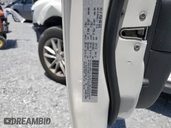 2017 Dodge Journey SXT with VIN 3C4PDCBG5HT523463, listed as a Copart auction lot 71974725 with 110,612 mi miles and Non repairable. Bid and sale history available at DreamBid. Image 14.