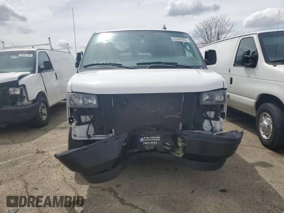 2022 Chevrolet Express Passenger LS с VIN 1GAZGNFP2N1283743, выставлен на аукционе Copart как лот 53305955 с пробегом 31 626 миль миль и Списание • Salvage title. История ставок и продаж доступна на DreamBid. Изображение 5.