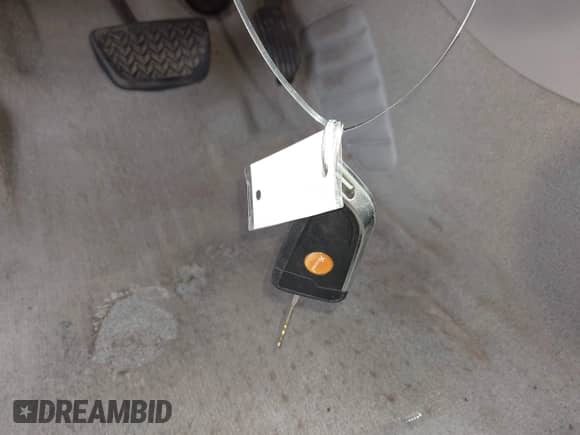 2010 Toyota Camry z VIN 4T1BF3EK9AU538432, wystawiony jako IAAI lot #43313393 z przebiegiem 208 220 mil mil oraz . Historia ofert i sprzedaży dostępna na DreamBid. Obrazek 11.