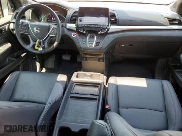 2024 Honda Odyssey Sport z VIN 5FNRL6H73RB026965, wystawiony jako Copart lot #62392104 z przebiegiem 8 779 mil mil oraz Szkoda całkowita • Salvage title. Historia ofert i sprzedaży dostępna na DreamBid. Obrazek 8.