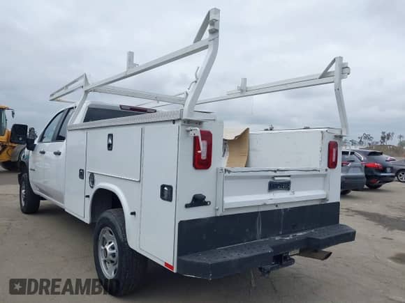 2020 Chevrolet Silverado 2500HD Work Truck z VIN 1GB2WLE78LF284403, wystawiony jako IAAI lot #42076524 z przebiegiem 21 478 mil mil oraz . Historia ofert i sprzedaży dostępna na DreamBid. Obrazek 3.