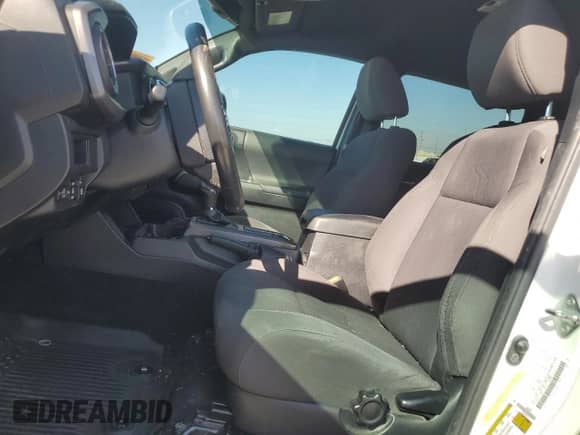 2017 Toyota Tacoma TRD Off Road z VIN 5TFCZ5AN6HX112007, wystawiony jako Copart lot #85649345 z przebiegiem 88 863 mil mil oraz Szkoda całkowita • Salvage title. Historia ofert i sprzedaży dostępna na DreamBid. Obrazek 7.