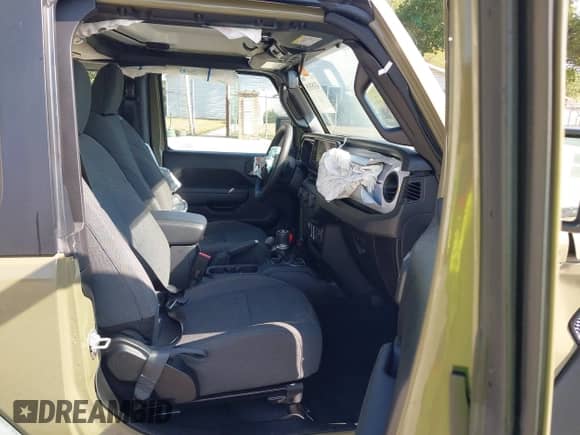 2025 Jeep Wrangler Sport with VIN 1C4PJXAN2SW524622, listed as a IAAI auction lot 43183515 with 8,865 mi miles and . Bid and sale history available at DreamBid. Image 5.