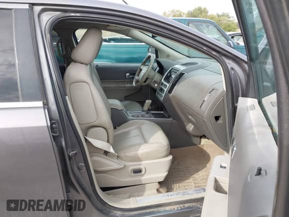 2010 Ford Edge Limited z VIN 2FMDK4KC8ABB53649, wystawiony jako IAAI lot #43330532 z przebiegiem 158 261 mil mil oraz . Historia ofert i sprzedaży dostępna na DreamBid. Obrazek 5.