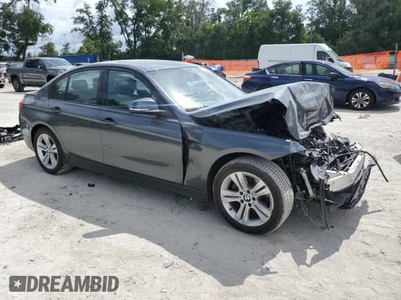 2016 BMW 3 Series 328i с VIN WBA8E9G56GNT86217, выставлен на аукционе Copart как лот 62378995 с пробегом 104 273 миль миль и На запчасти • Non repairable. История ставок и продаж доступна на DreamBid. Изображение 4.